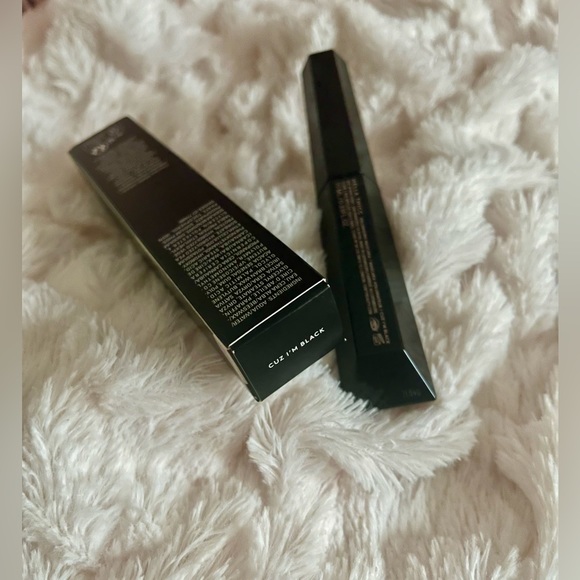 NEW Fenty Beauty Hella Thicc Volumizing Mascara Black Full Size - Picture 2 of 12